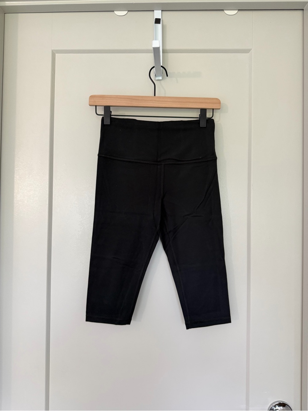 Athleta Capri Leggings